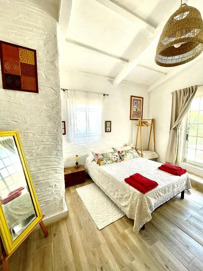 Salir Monte Carrascal Guesthouse בית כפרי